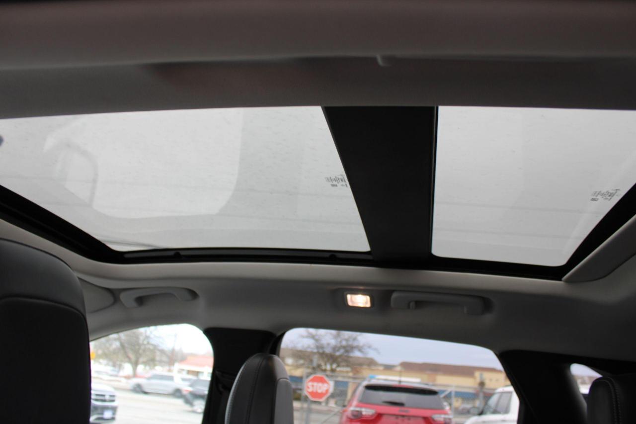 2023 Ford Escape Platinum AWD - Photo #15