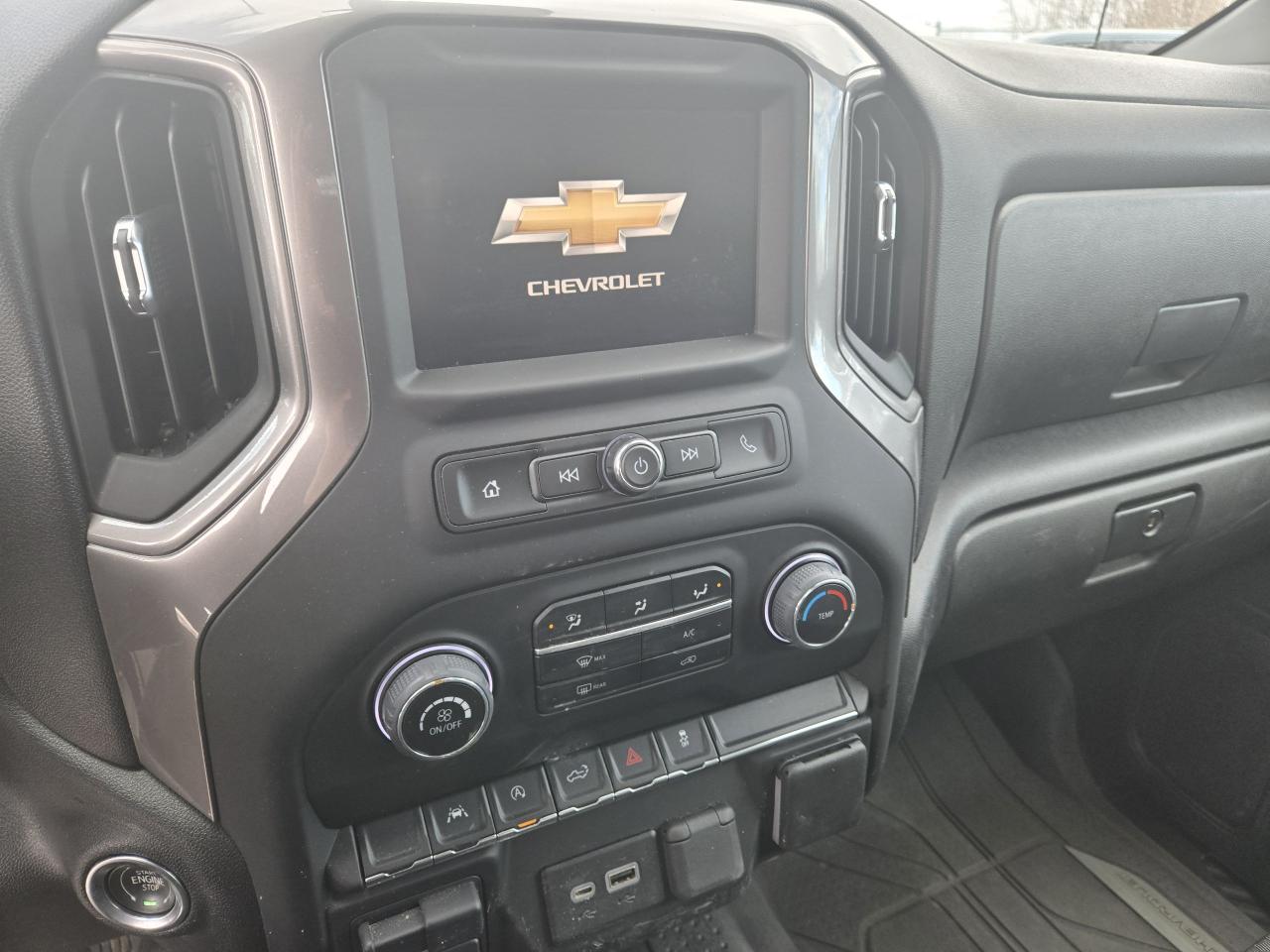 2023 Chevrolet Silverado 1500 4WD Double Cab 147" Custom - Photo #10