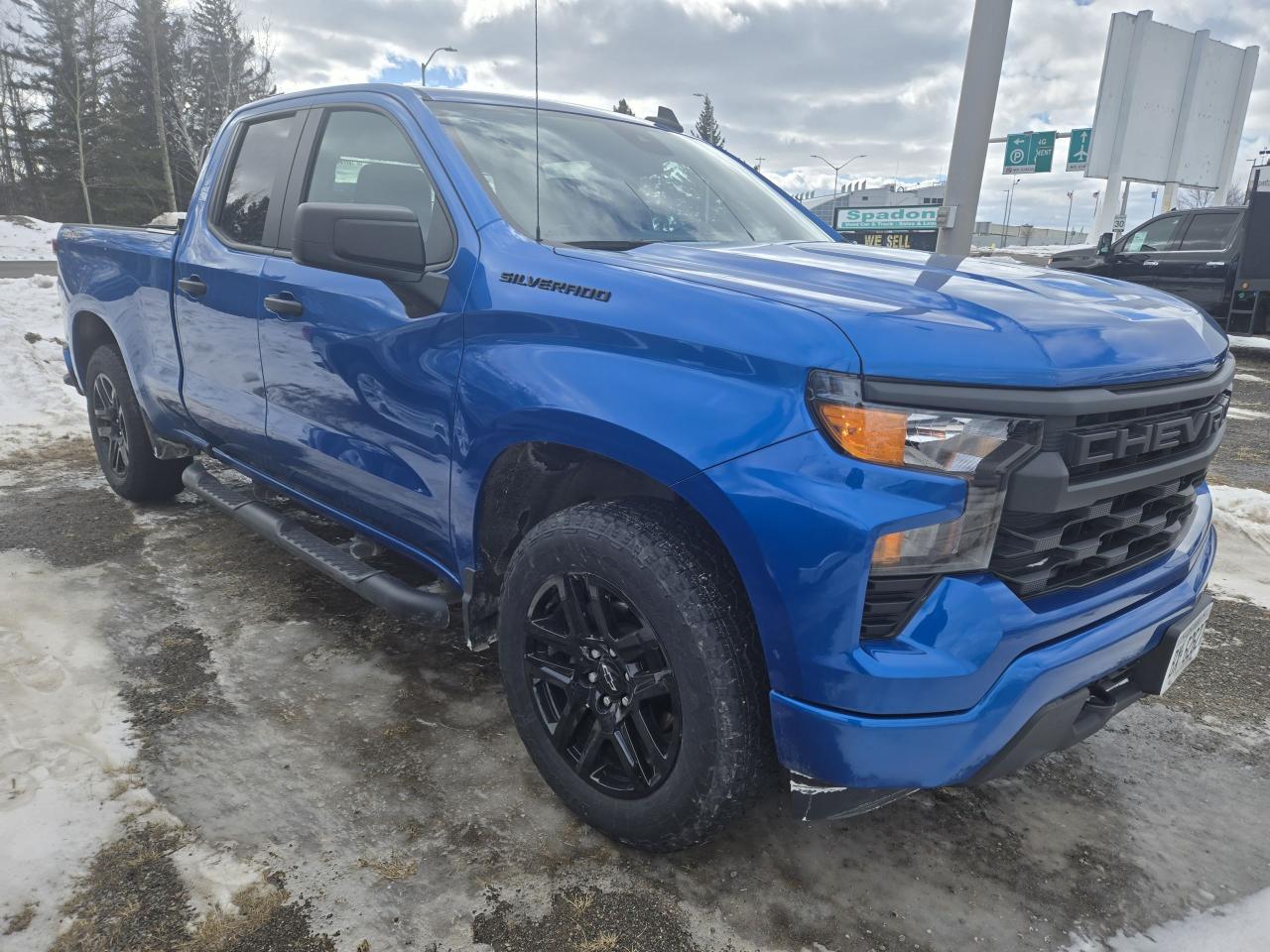 2023 Chevrolet Silverado 1500 4WD Double Cab 147" Custom - Photo #3