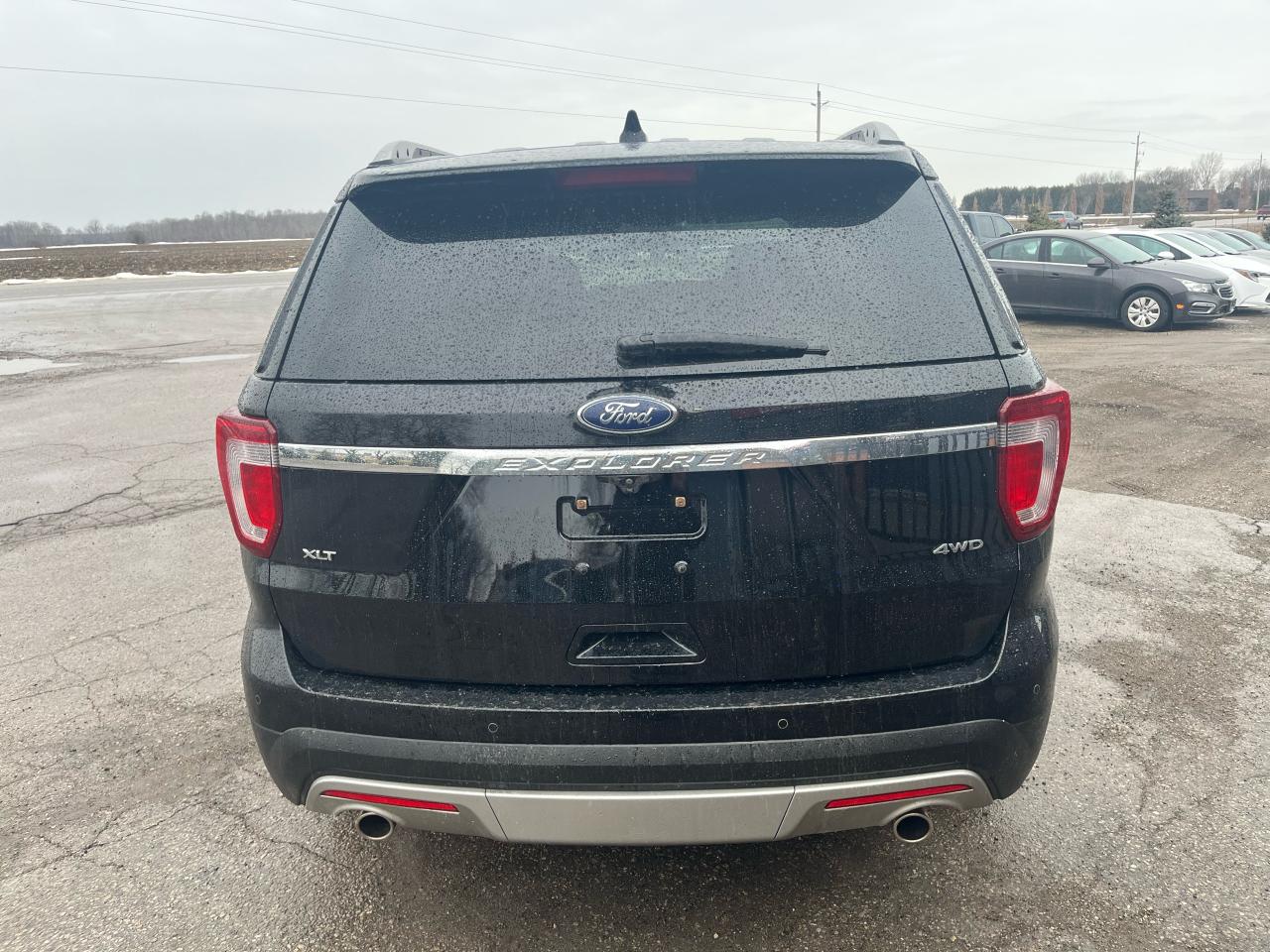 2017 Ford Explorer XLT | Backup Camera | Heated Seats | Bluetooth - Photo #4