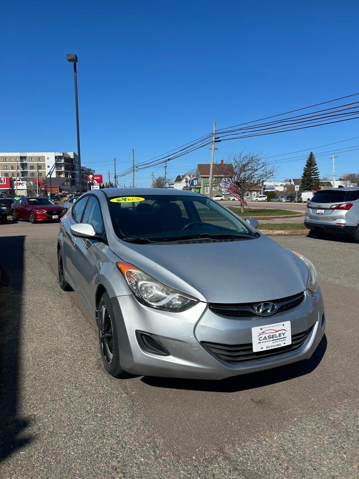 2012 Hyundai Elantra GL - Photo #3