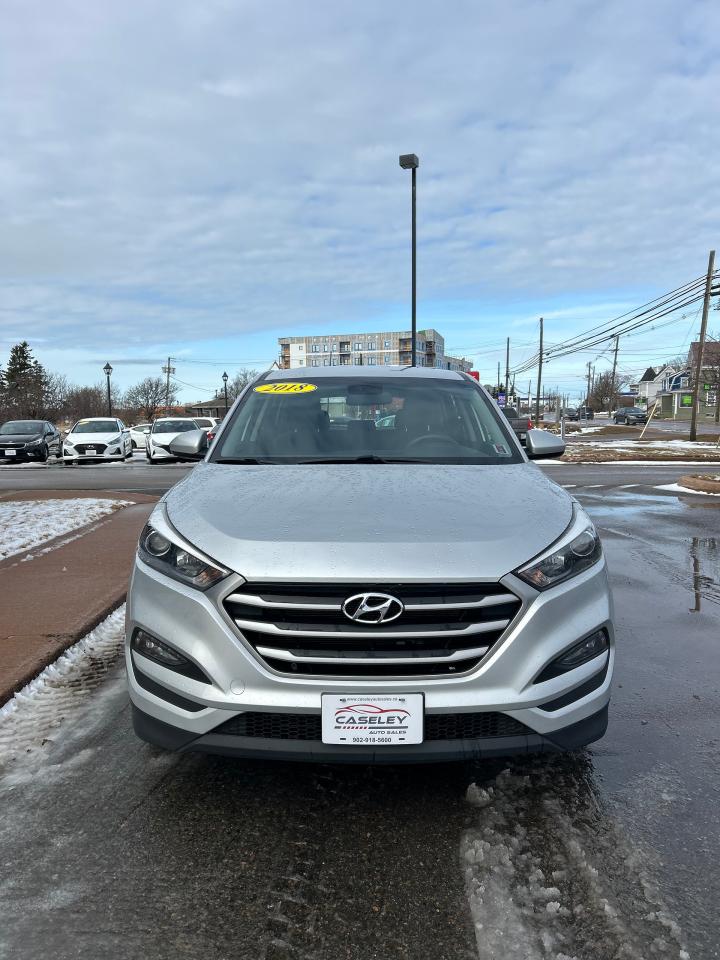 2018 Hyundai Tucson SE - Photo #2