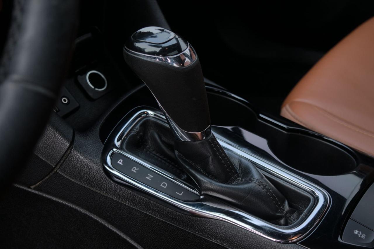 2017 Chevrolet Cruze Premier HATCHBACK - Photo #11