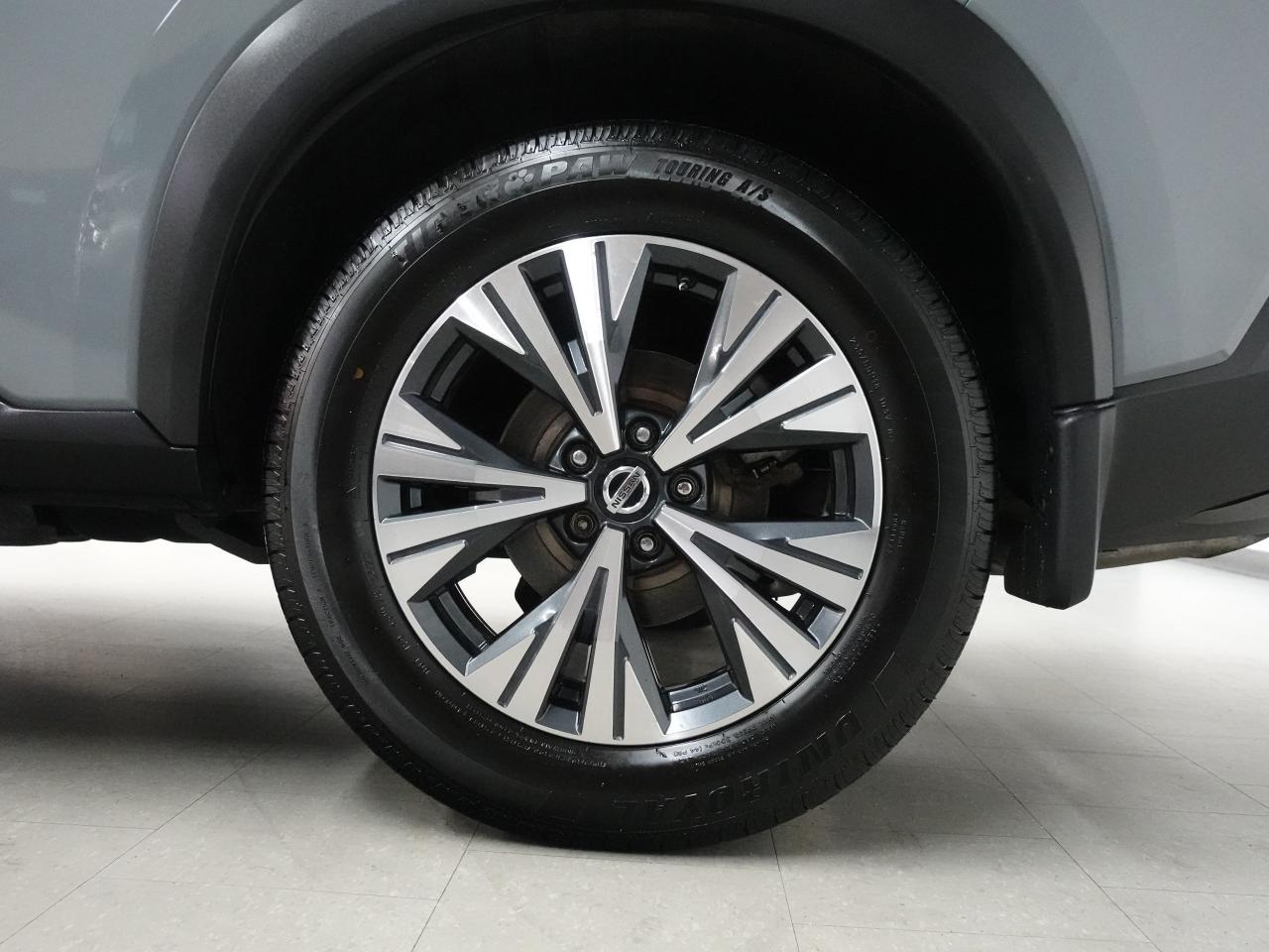 2021 Nissan Rogue SV | AWD | Leather | Pano roof | BSM | CarPlay