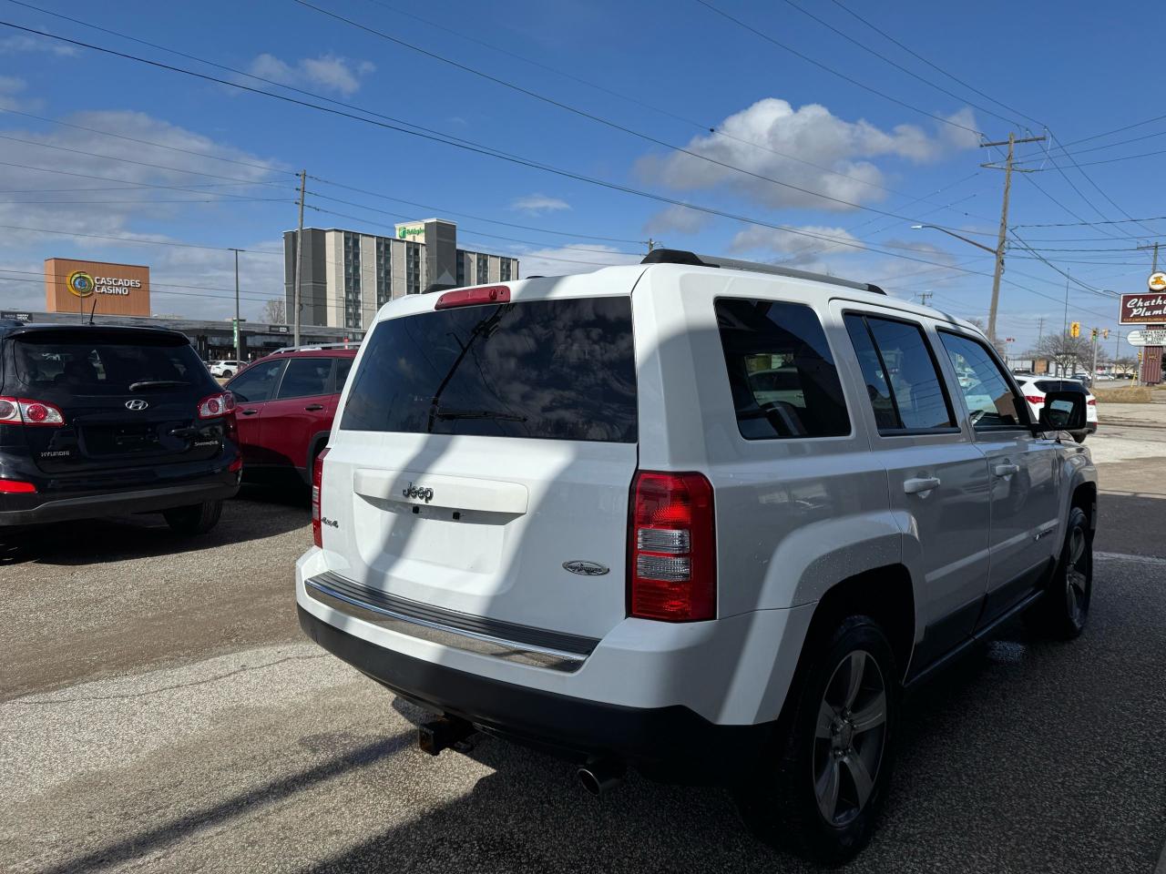 2016 Jeep Patriot High Altitude Photo3