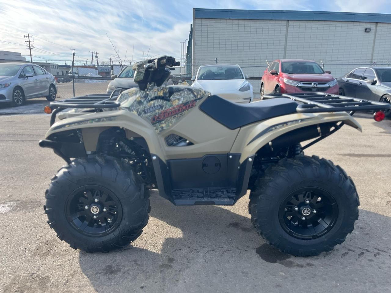 2024 Yamaha KODIAK 700 $99 B/W - Photo #2