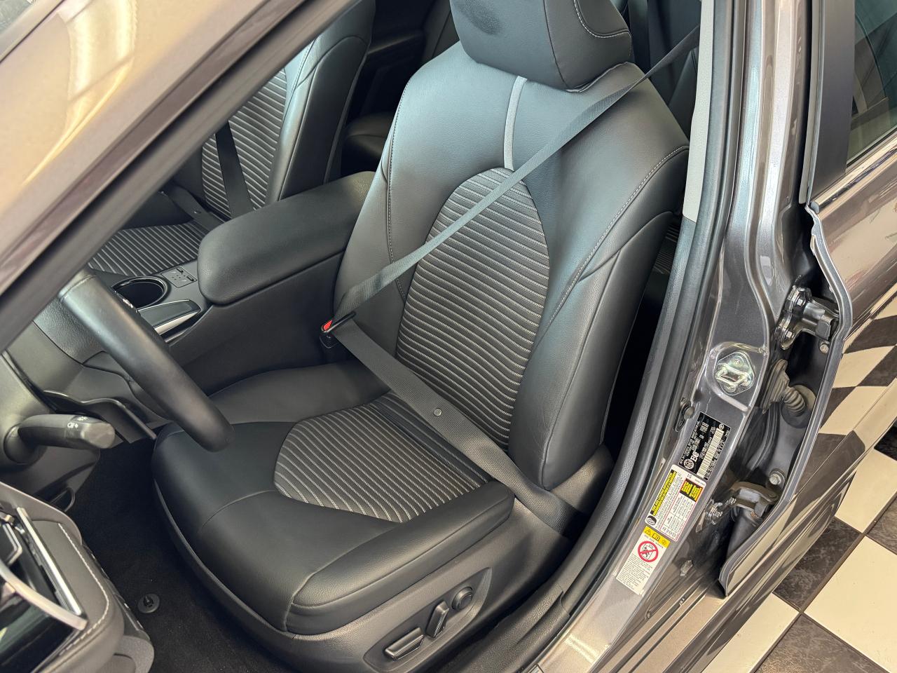 2018 Toyota Camry SE+New Tires+Brakes+Adaptive Cruise+CLEAN CARFAX - Photo #20