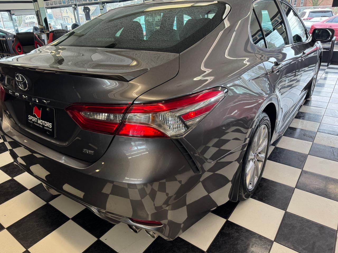 2018 Toyota Camry SE+New Tires+Brakes+Adaptive Cruise+CLEAN CARFAX - Photo #36