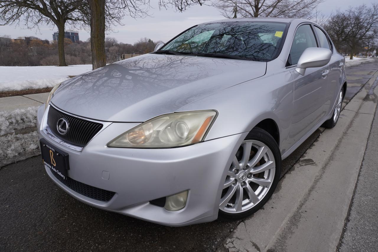 2008 Lexus IS 250 1 OWNER/ NO ACCIDENTS/ 6 SPEED / LEATHER / ROOF