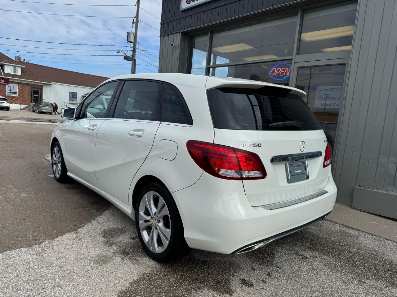 2018 Mercedes-Benz B-Class B 250 Photo4