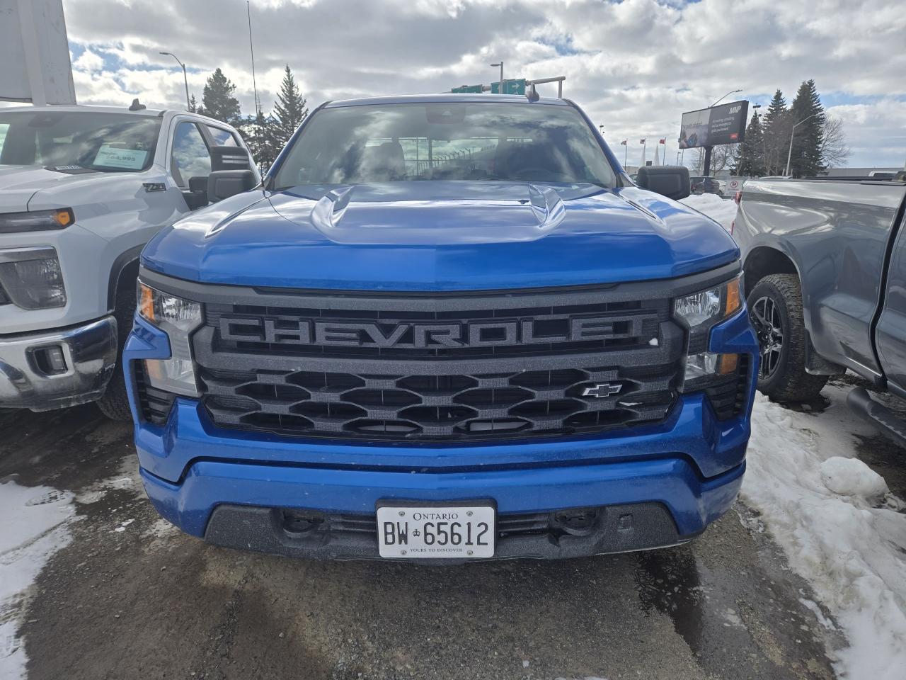 2023 Chevrolet Silverado 1500 4WD Double Cab 147" Custom - Photo #2