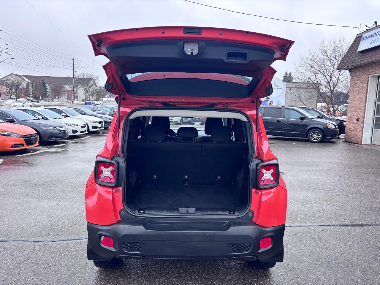 2015 Jeep Renegade 4x4 BACKUP CAM SPORT - Photo #10