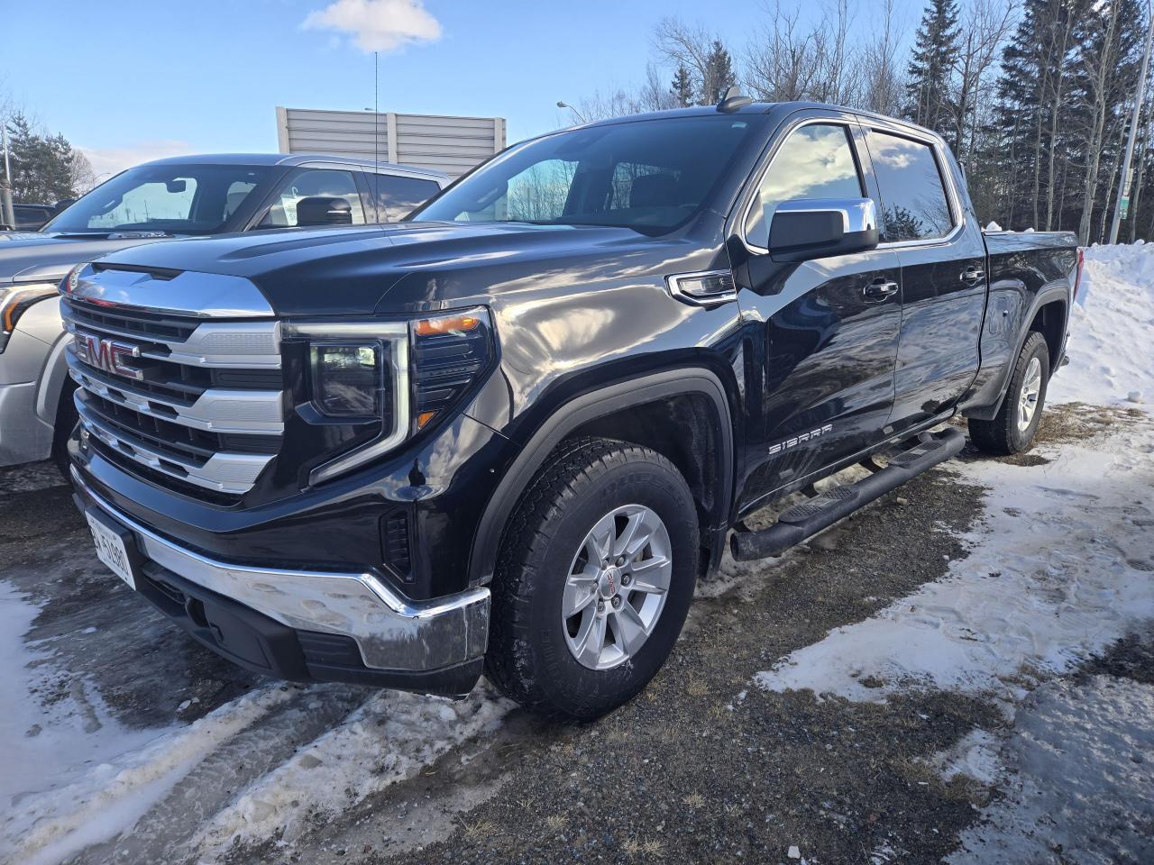 Used 2023 GMC Sierra 1500 4WD Crew Cab 147