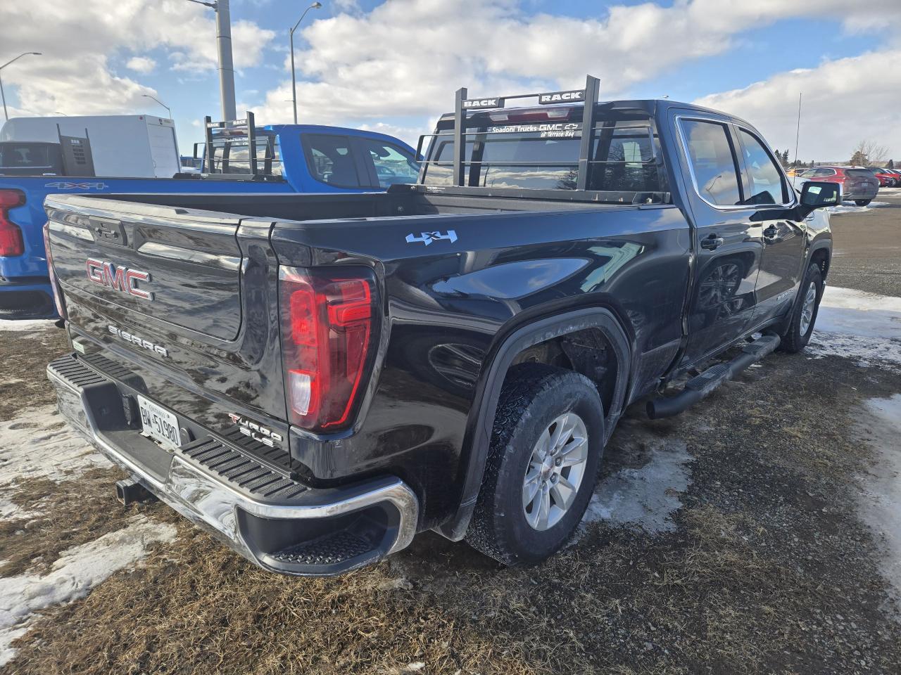 2023 GMC Sierra 1500 4WD Crew Cab 147" SLE - Photo #4