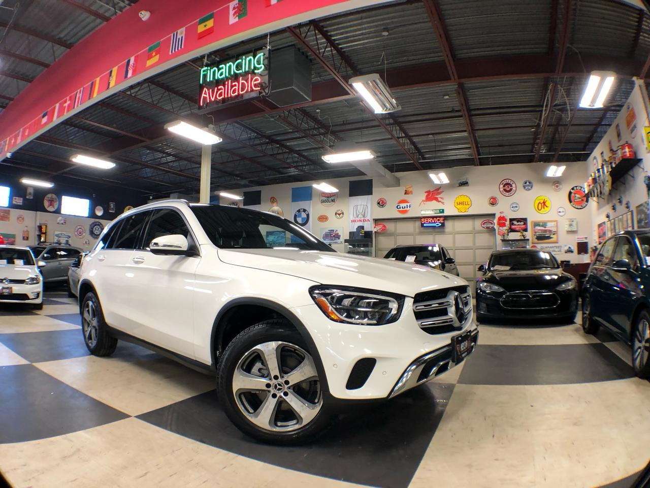 Used 2021 Mercedes-Benz GLC-Class 300 4MATIC LEATHER PAN/ROOF NAVI B/SPOT CAMERA for sale in North York, ON