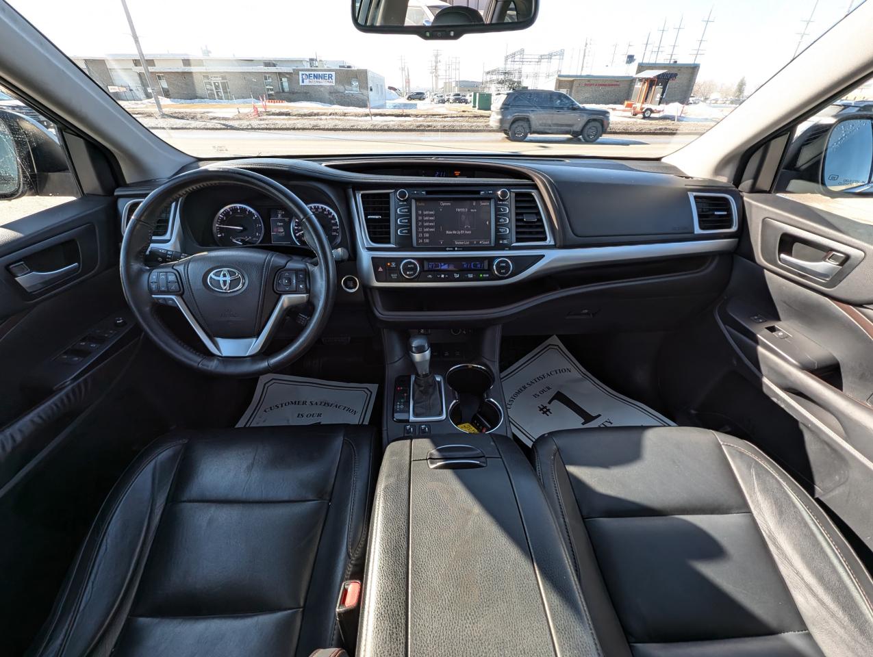 2015 Toyota Highlander XLE | No Accidents | 8 Passenger | Leather - Photo #8