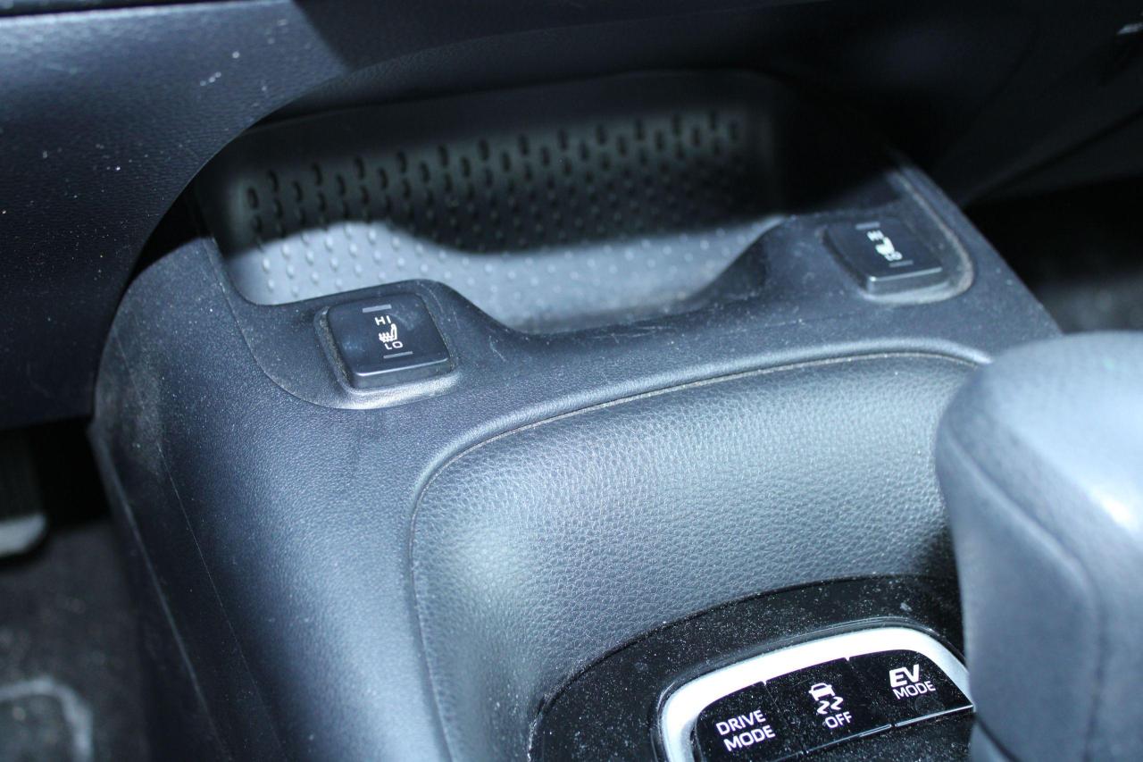 2023 Toyota Corolla Hybrid LE CVT - Photo #11