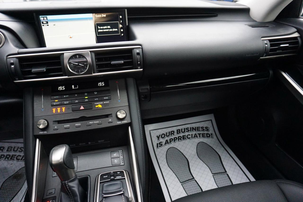 2019 Lexus IS 300 AWD CERTIFIED CAMERA NAV BLUETOOTH LEATHER HEATED SEATS SUNROOF CRUISE ALLOYS - Photo #11