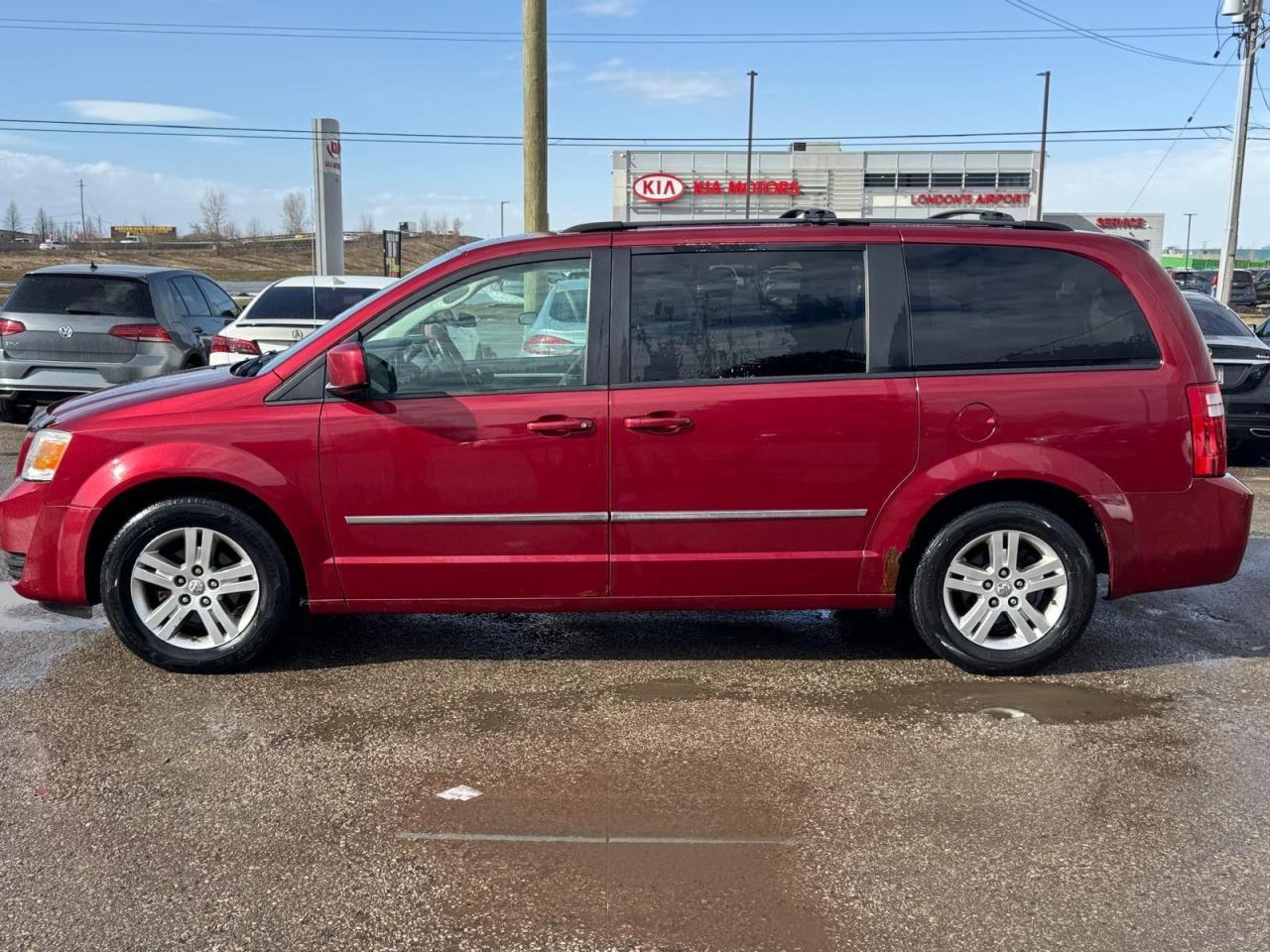 2010 Dodge Grand Caravan SXT, NO ACCIDENTS, RUNS GOOD, AS IS - Photo #2