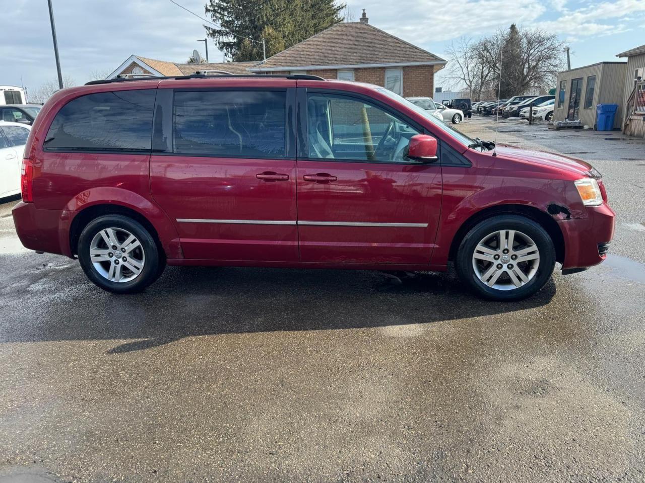 2010 Dodge Grand Caravan SXT, NO ACCIDENTS, RUNS GOOD, AS IS - Photo #6