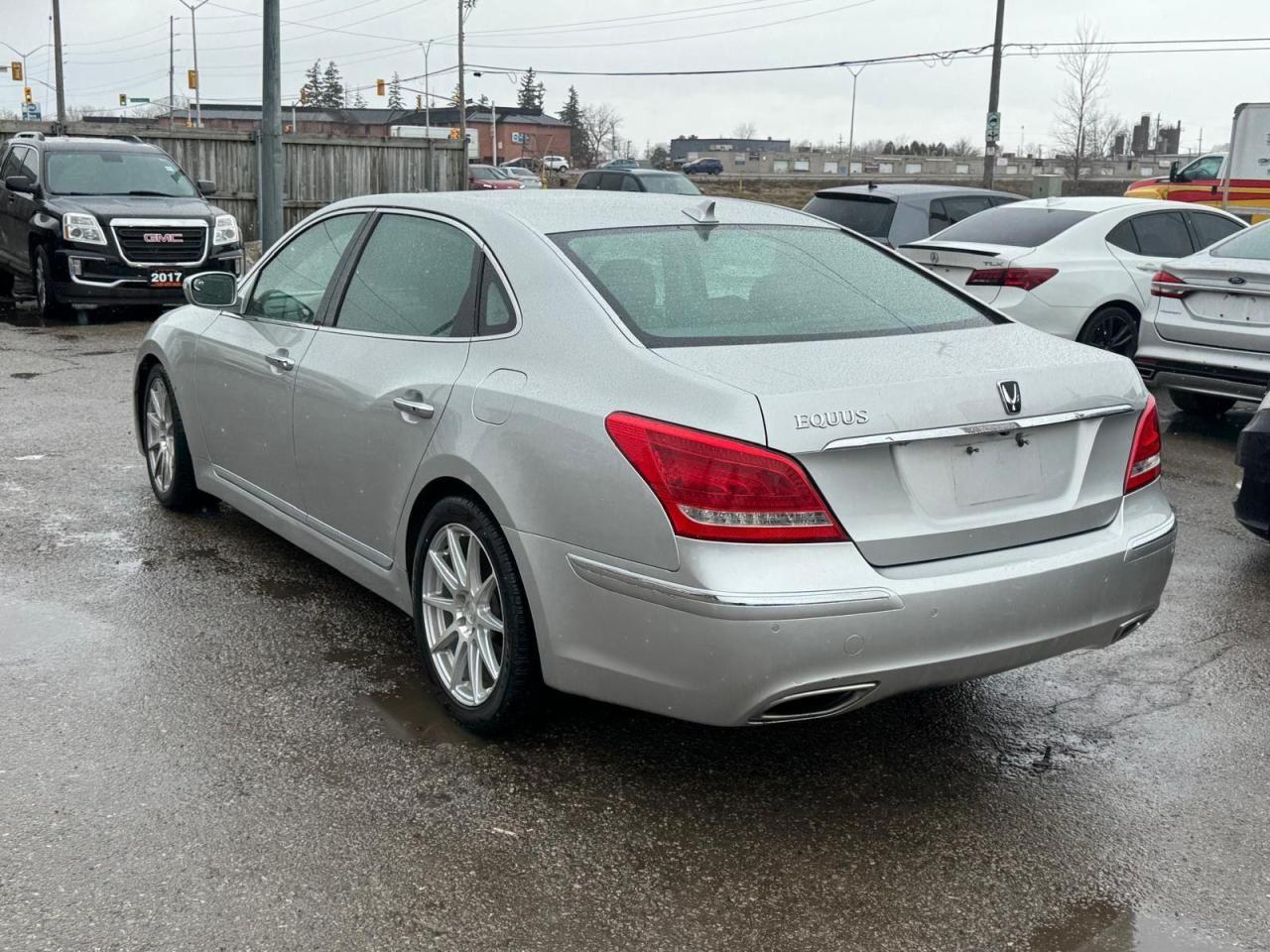 2011 Hyundai Equus Signature, FULLY LOADED, RUNS GREAT, AS IS SPECIAL - Photo #3