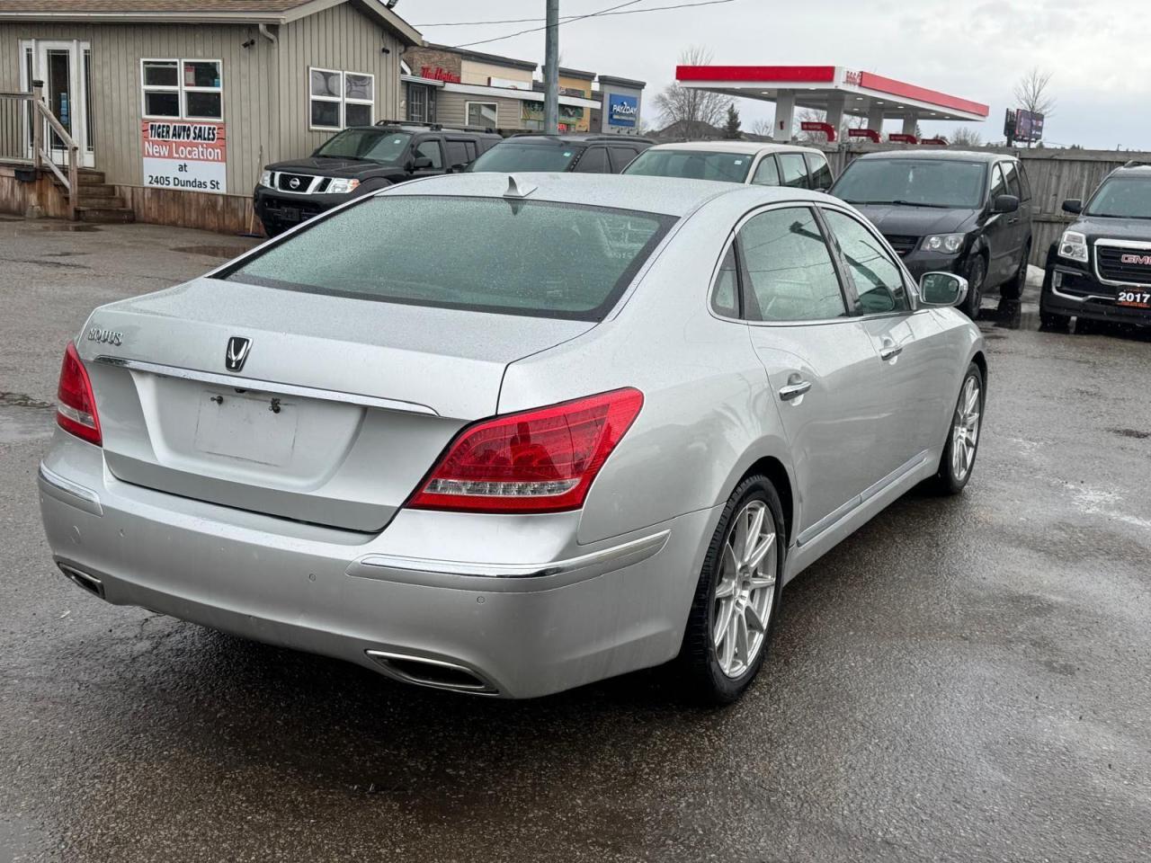 2011 Hyundai Equus Signature, FULLY LOADED, RUNS GREAT, AS IS SPECIAL - Photo #5