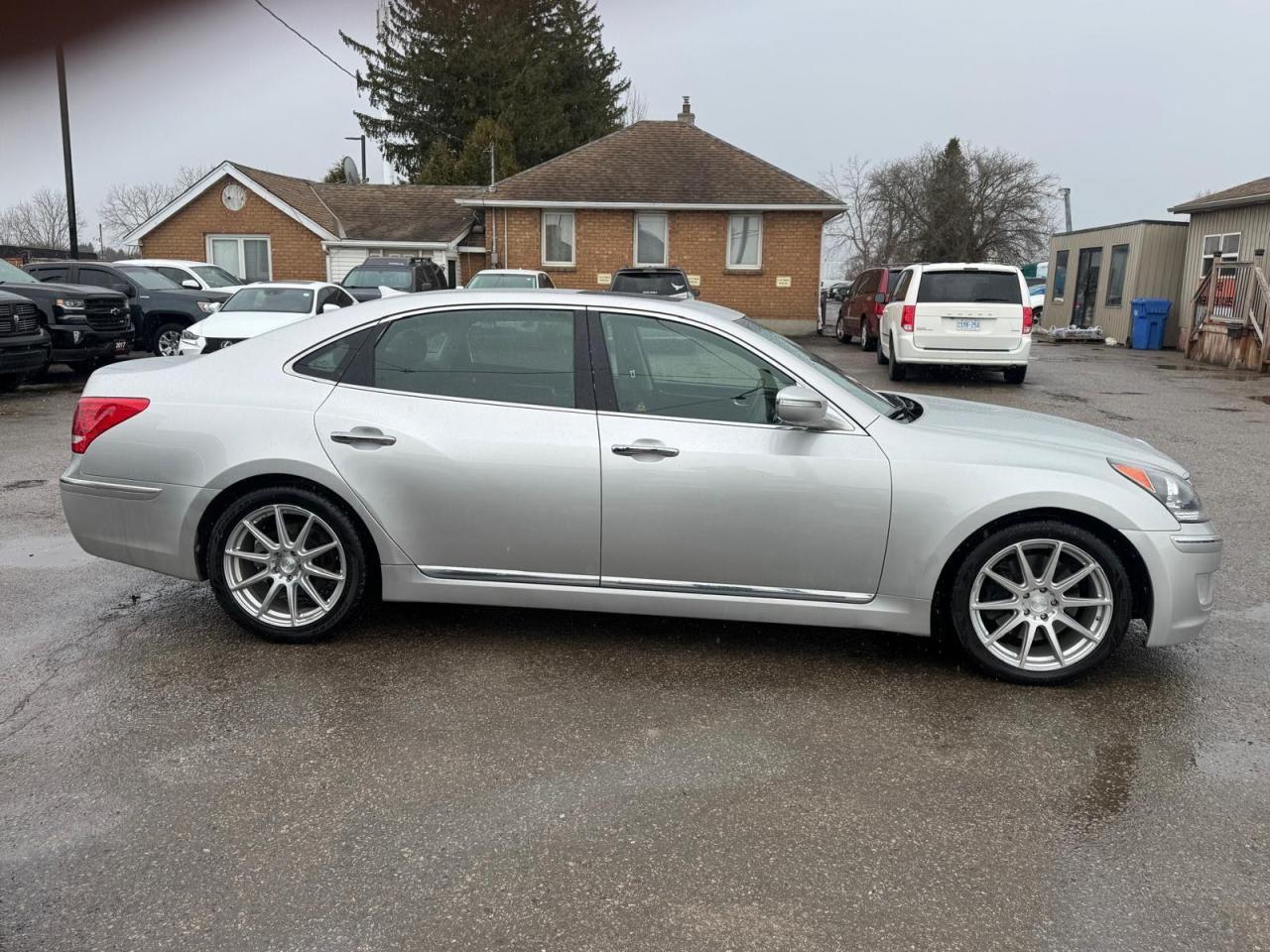 2011 Hyundai Equus Signature, FULLY LOADED, RUNS GREAT, AS IS SPECIAL - Photo #6