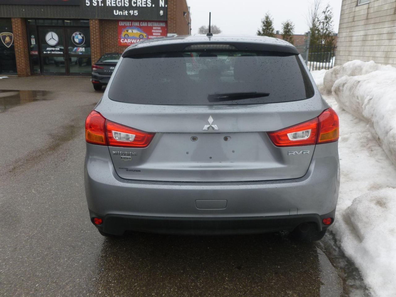 2015 Mitsubishi RVR  - Photo #4