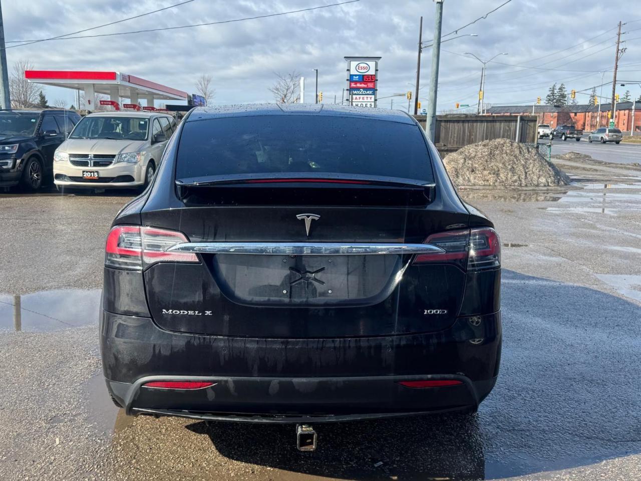 2018 Tesla Model X  - Photo #4