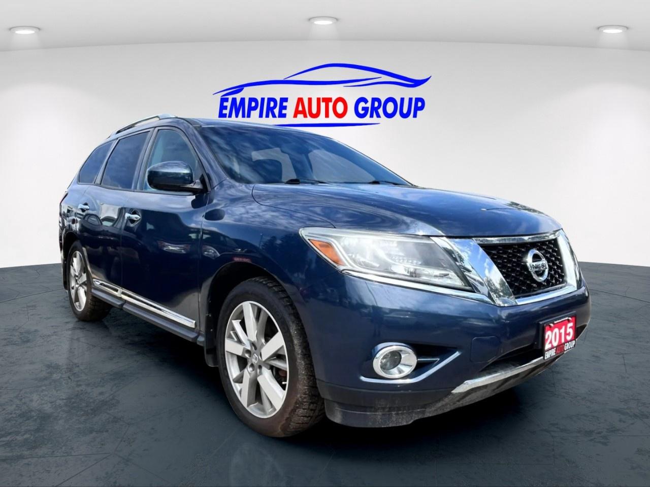 2015 Nissan Pathfinder SL Photo