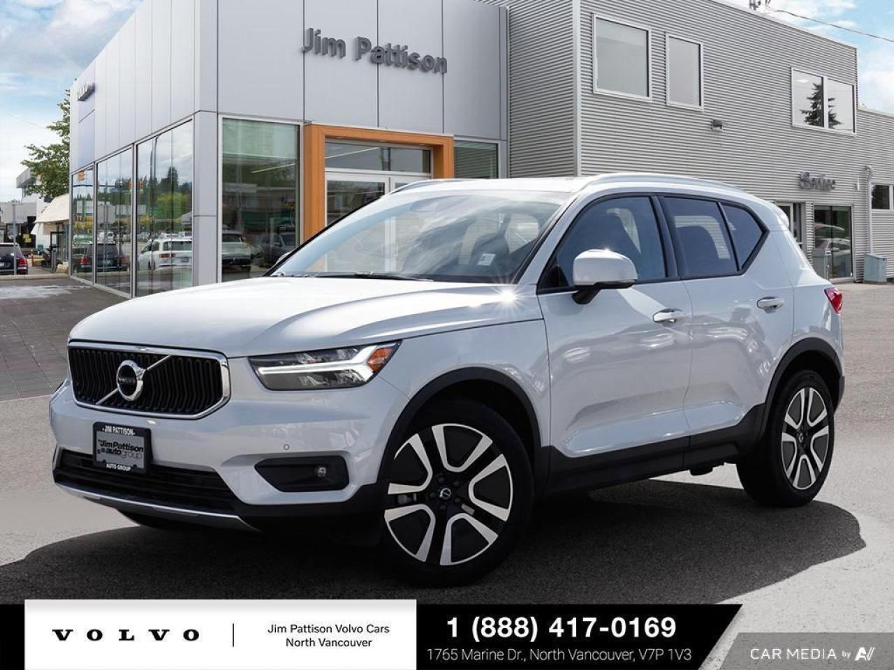 Used 2021 Volvo XC40 T5 AWD Momentum - LOCAL/NO ACCIDENTS/ONE OWNER for sale in North Vancouver, BC