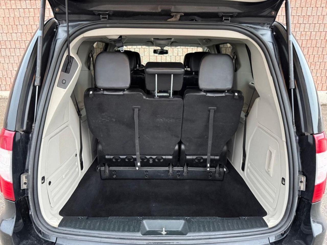 2014 Chrysler Town & Country LIMITED | TOP OF THE LINE | LEATHER | NAVI | REMOTE STARTER | HEATED SEATS | HEATED STEERING WHEEL | - Photo #19