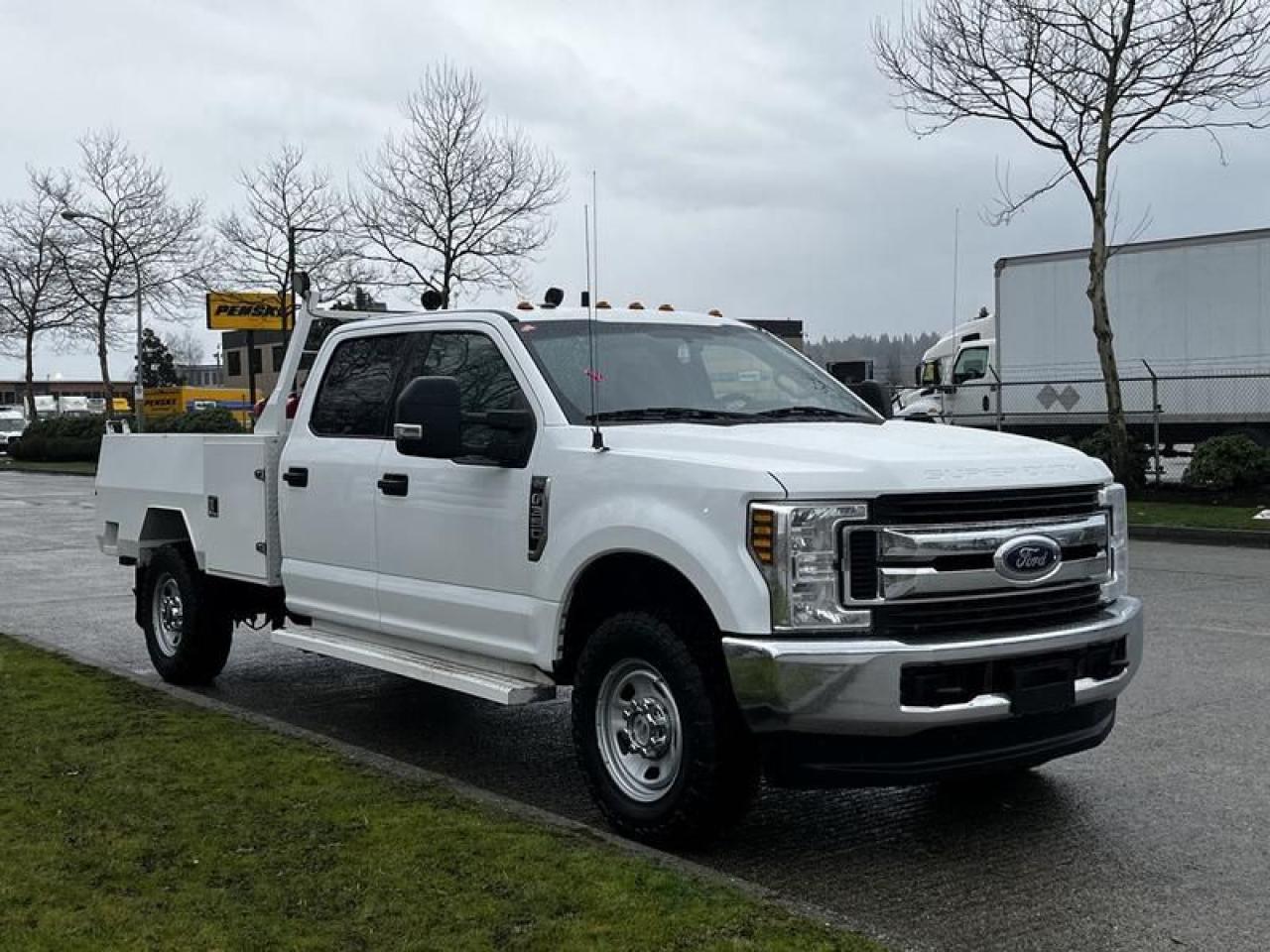 Used 2019 Ford F-350 SD Service Truck With Power Tailgate 4WD for sale in Burnaby, BC