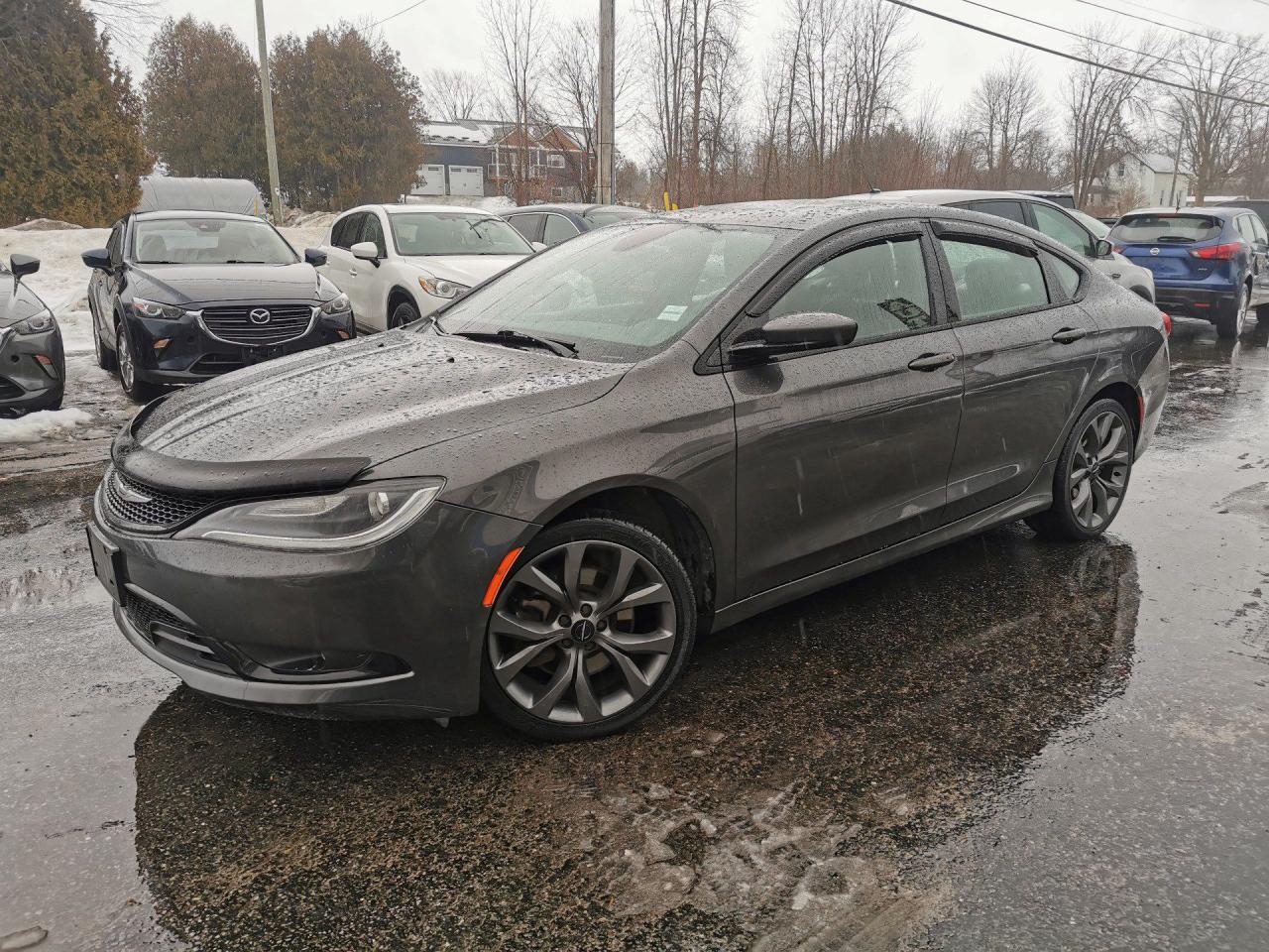 Used 2015 Chrysler 200 S V6 for sale in Madoc, ON