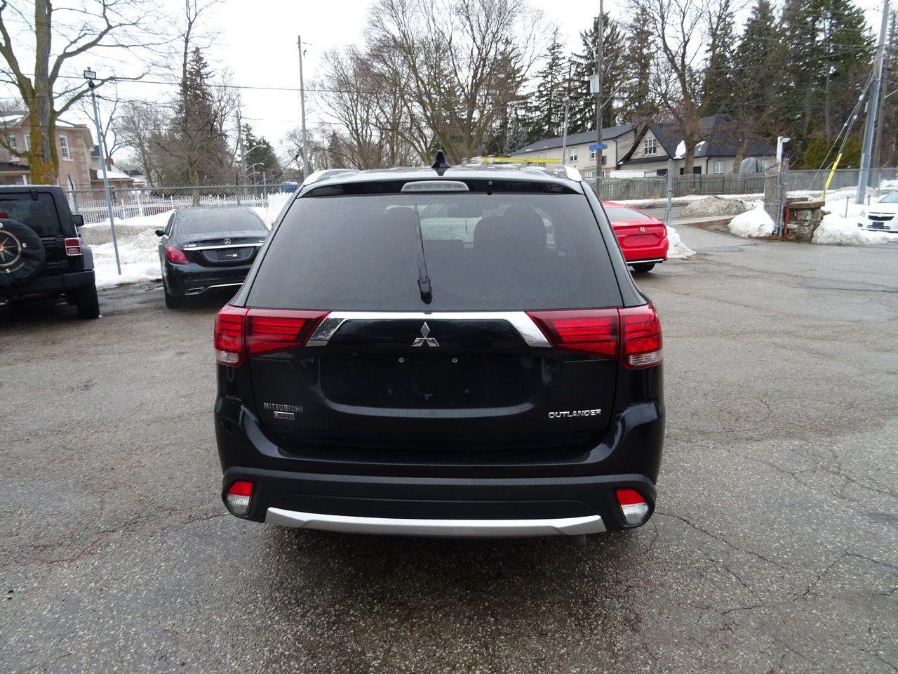 2018 Mitsubishi Outlander GT - Photo #7