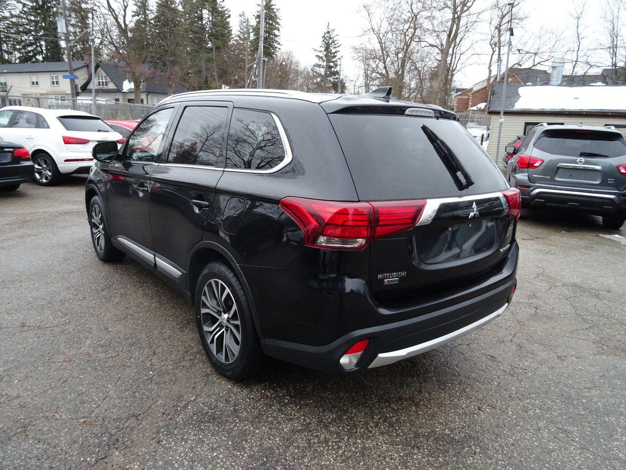 2018 Mitsubishi Outlander GT - Photo #8