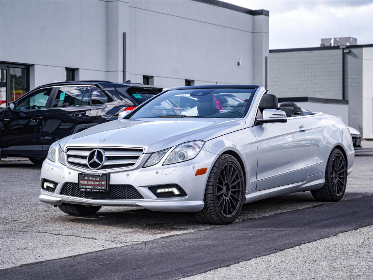 2011 Mercedes-Benz E550 CONVERTIBLE | 5.5L V8 382HP | NO ACCIDENTS | 17 SERVICE RECORDS Photo