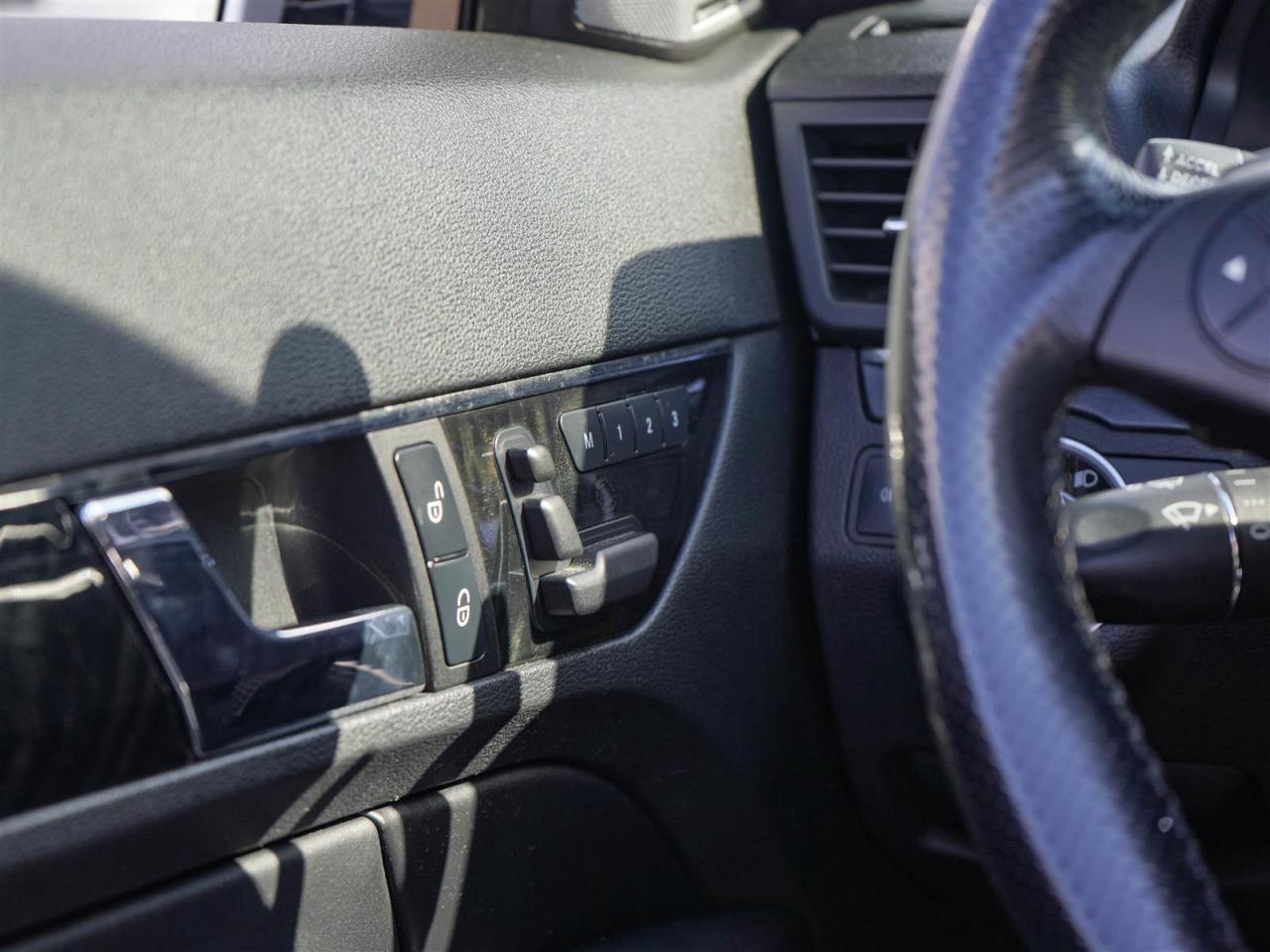 2011 Mercedes-Benz E550 CONVERTIBLE | 5.5L V8 382HP | NO ACCIDENTS | 17 SERVICE RECORDS Photo