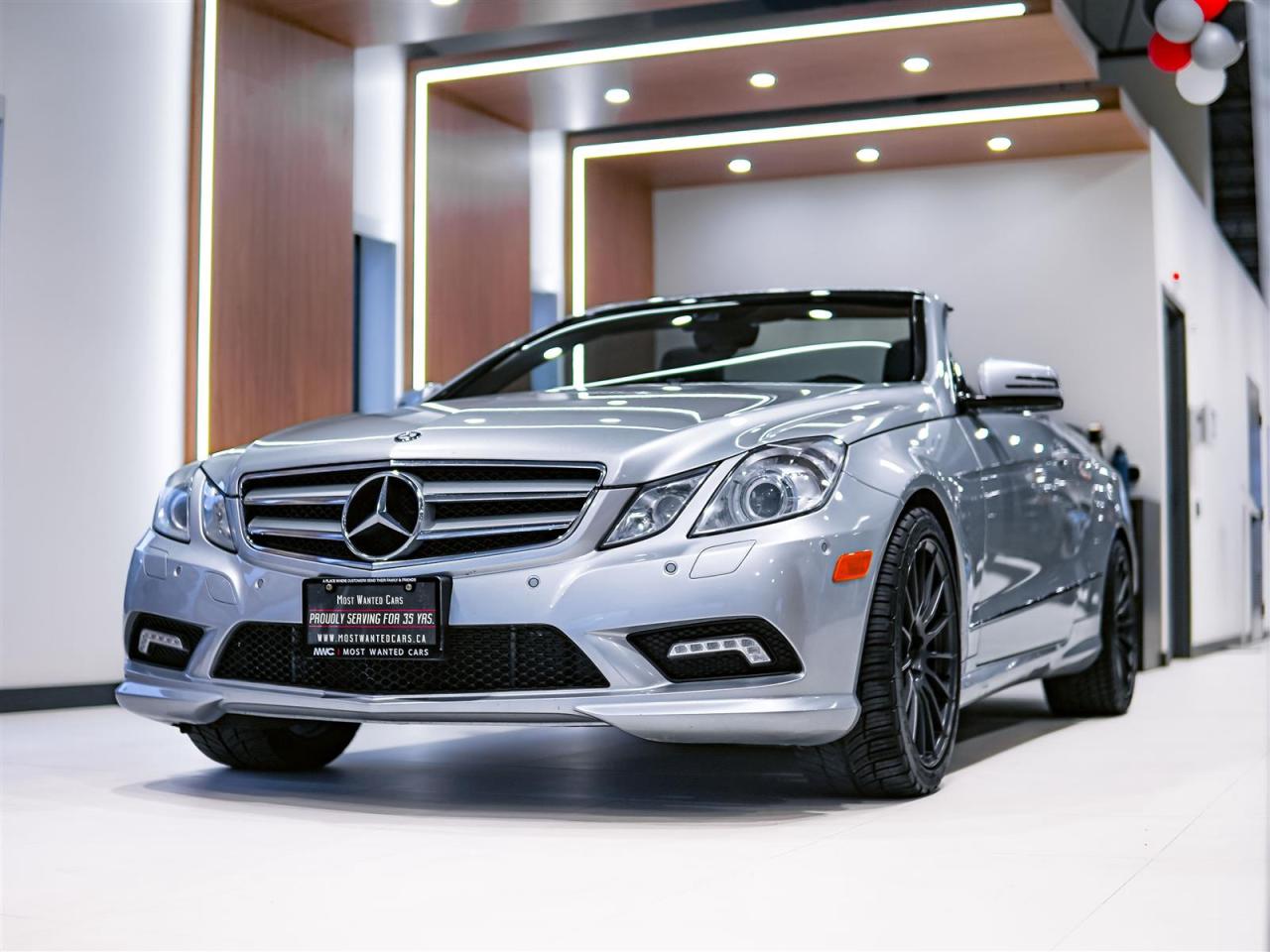 2011 Mercedes-Benz E550 CONVERTIBLE | 5.5L V8 382HP | NO ACCIDENTS | 17 SERVICE RECORDS Photo