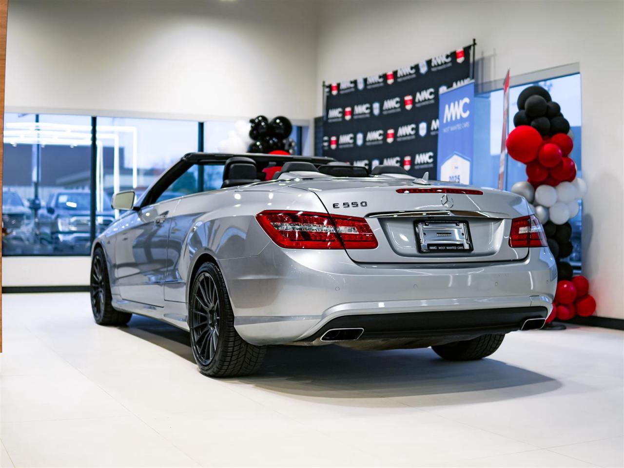 2011 Mercedes-Benz E550 CONVERTIBLE | 5.5L V8 382HP | NO ACCIDENTS | 17 SERVICE RECORDS Photo