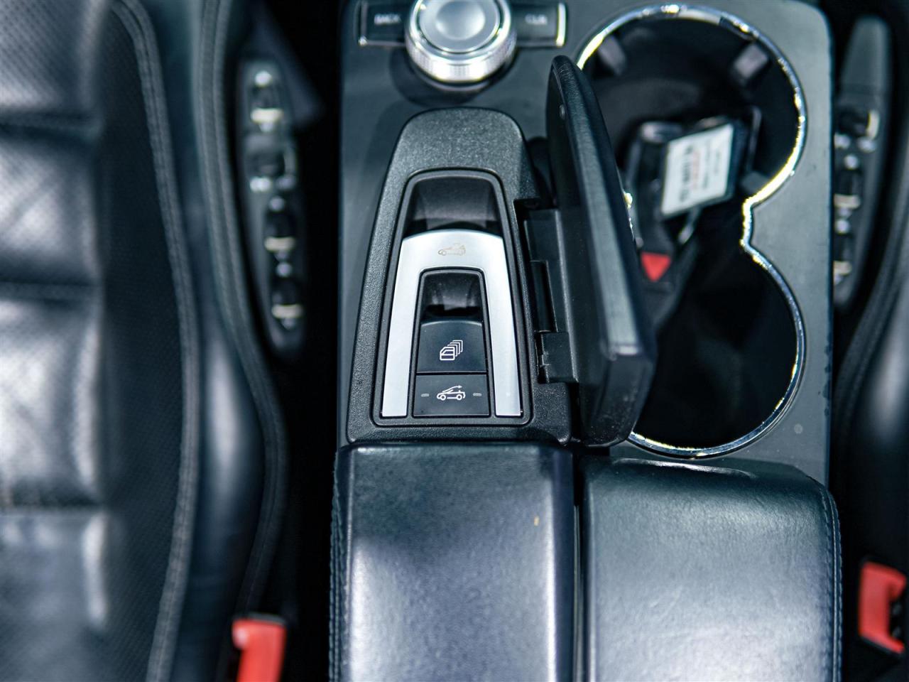 2011 Mercedes-Benz E550 CONVERTIBLE | 5.5L V8 382HP | NO ACCIDENTS | 17 SERVICE RECORDS Photo