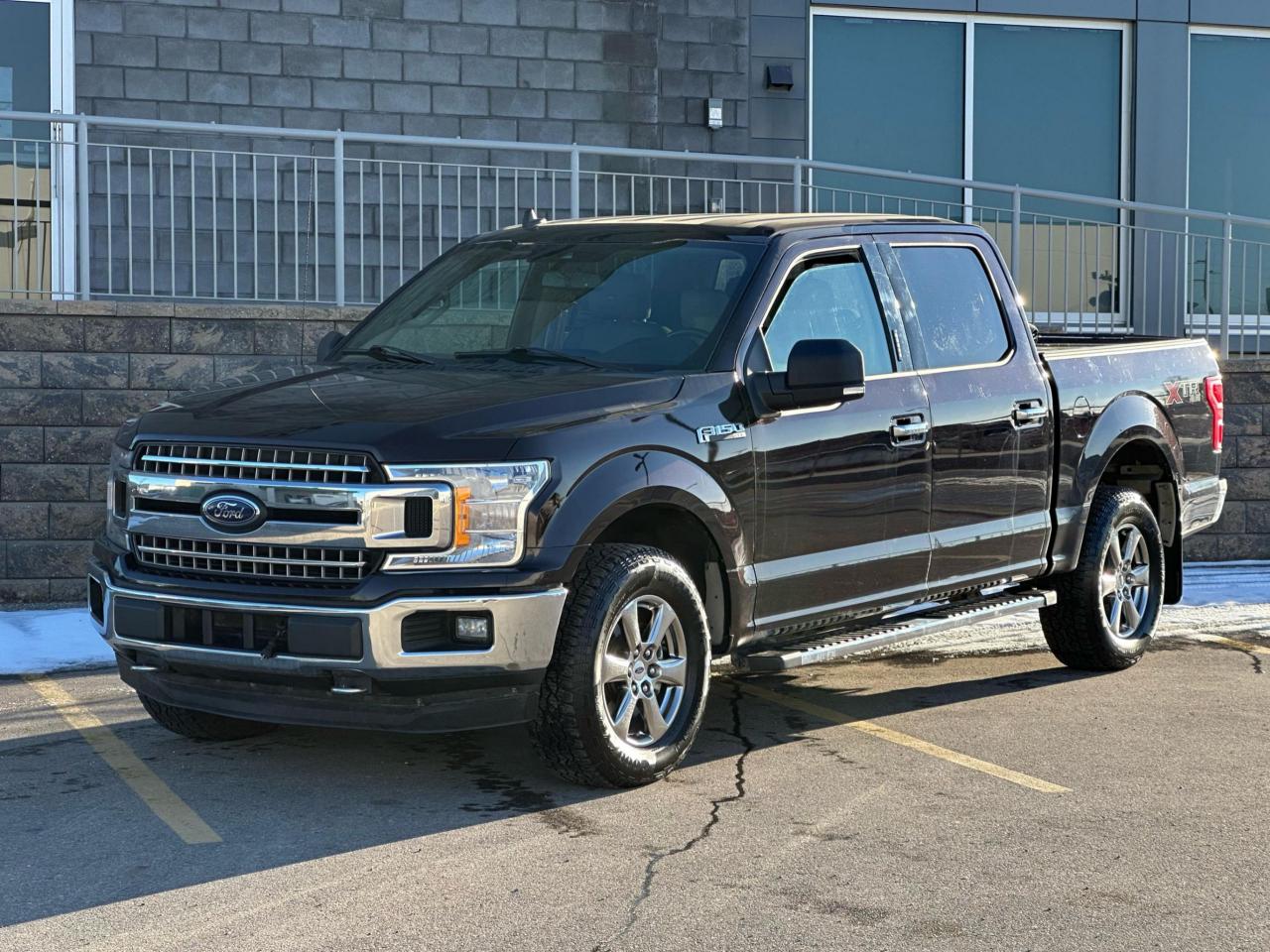 Used 2020 Ford F-150 XL 4WD SuperCrew 5.5' Box | $0 DOWN | EVERYONE APPROVED! for sale in Calgary, AB