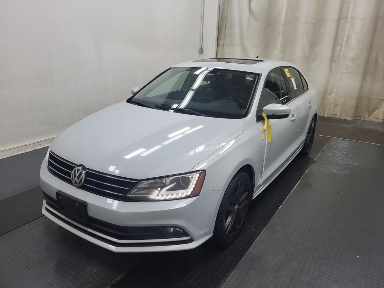 Used 2017 Volkswagen Jetta FULLY LOADED,LEATHER,POWER SUNROOF,NAVIGATION SYSTEM,BACKUP CAMERA for sale in Brampton, ON