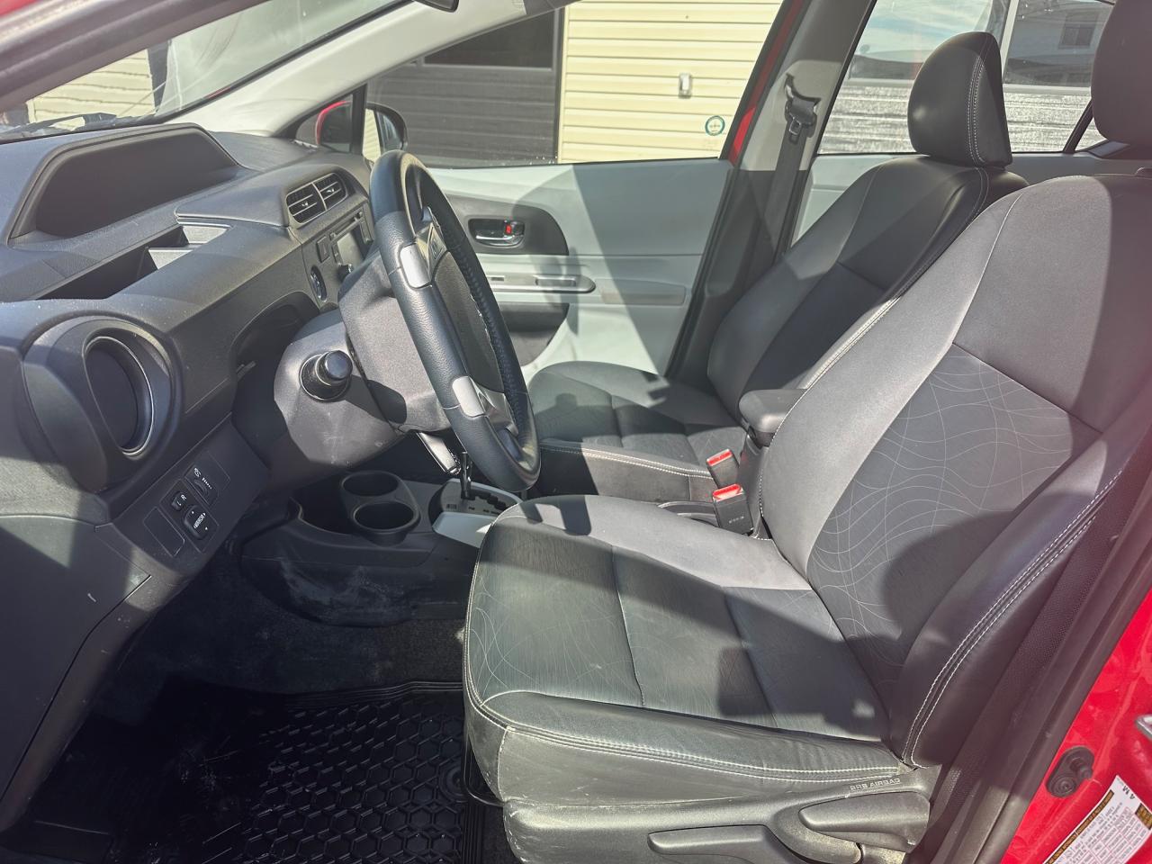 2013 Toyota Prius c Premium - Photo #9