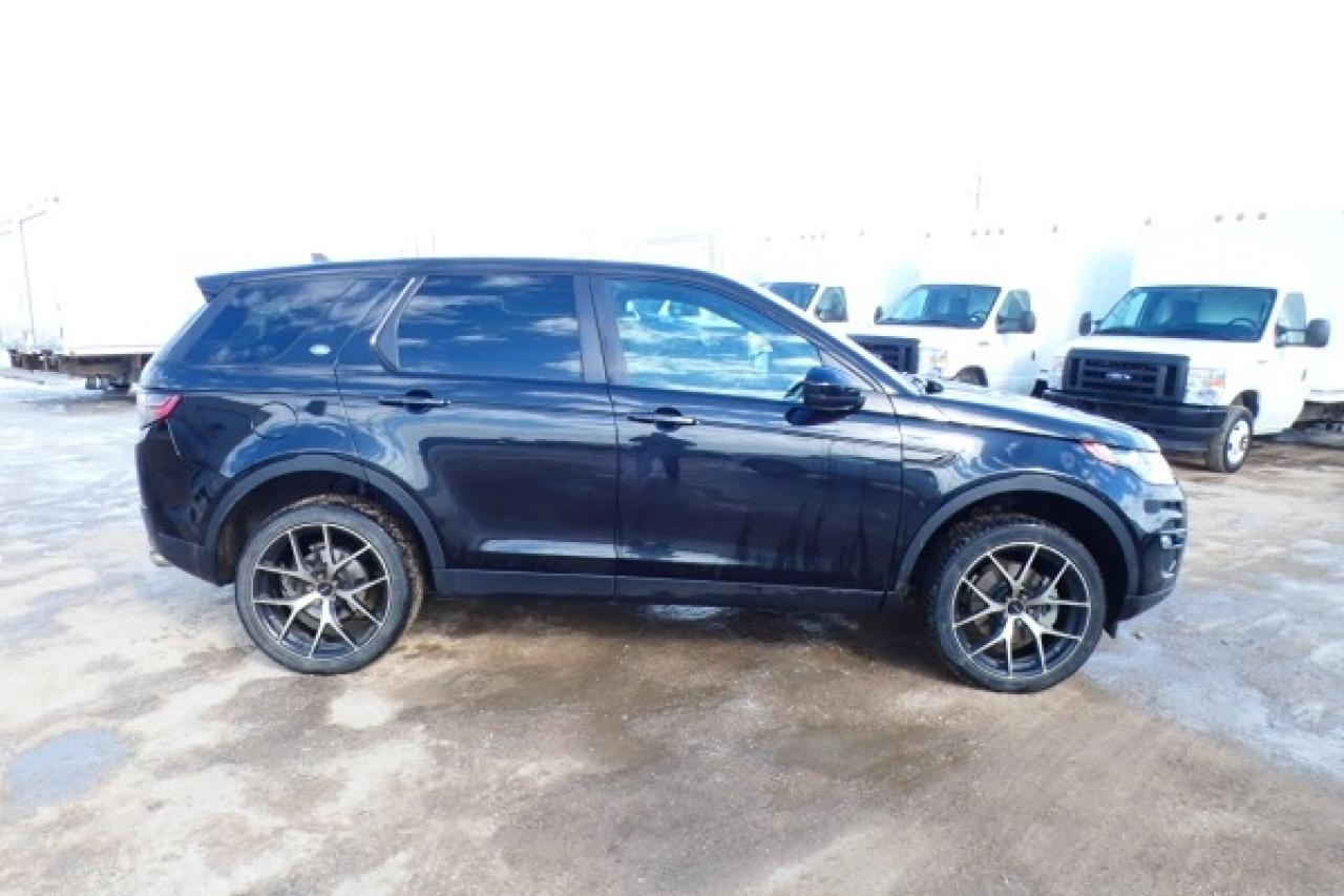 2016 Land Rover Discovery Sport HSE LUXURY 4WD 4dr w/Htd L, pano S/R, NAV, BUC - Photo #5