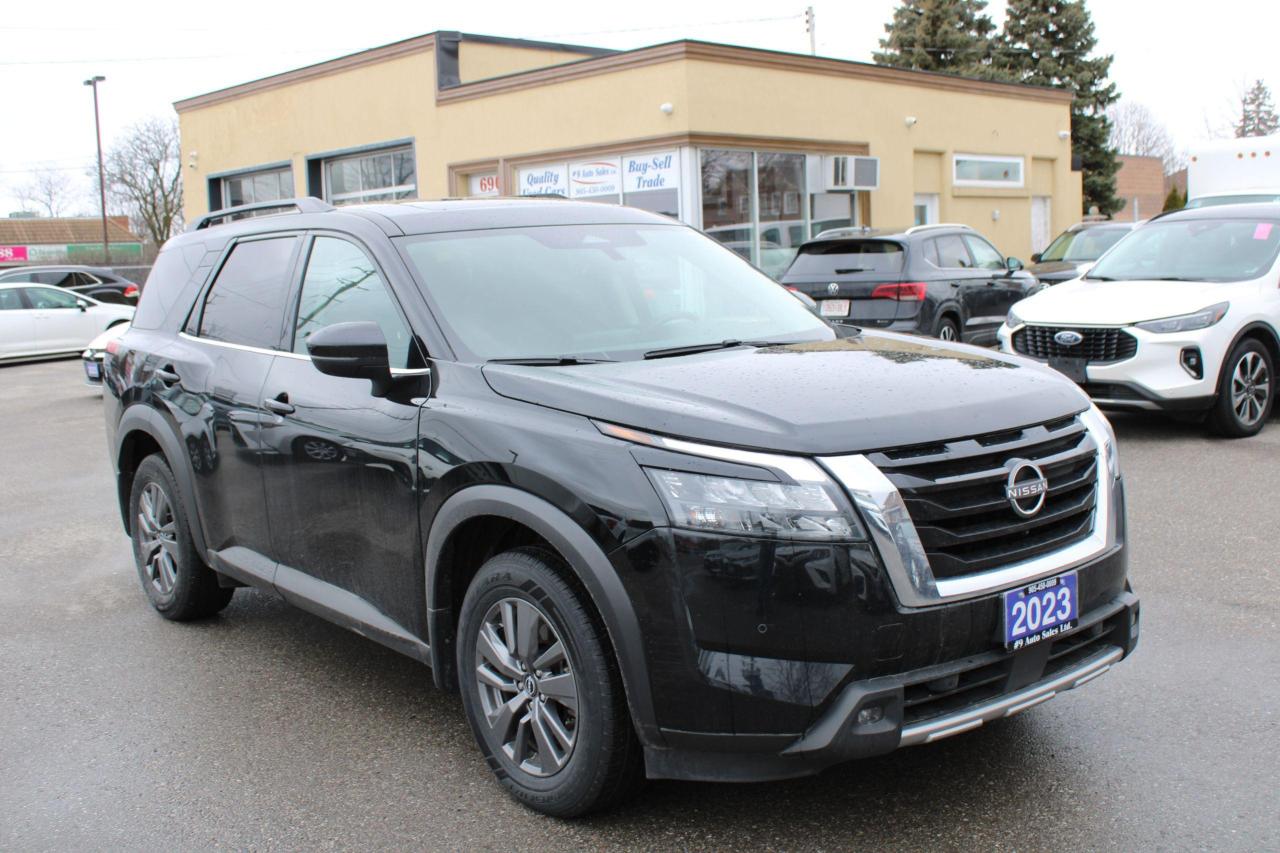 Used 2023 Nissan Pathfinder SV 4WD for sale in Brampton, ON