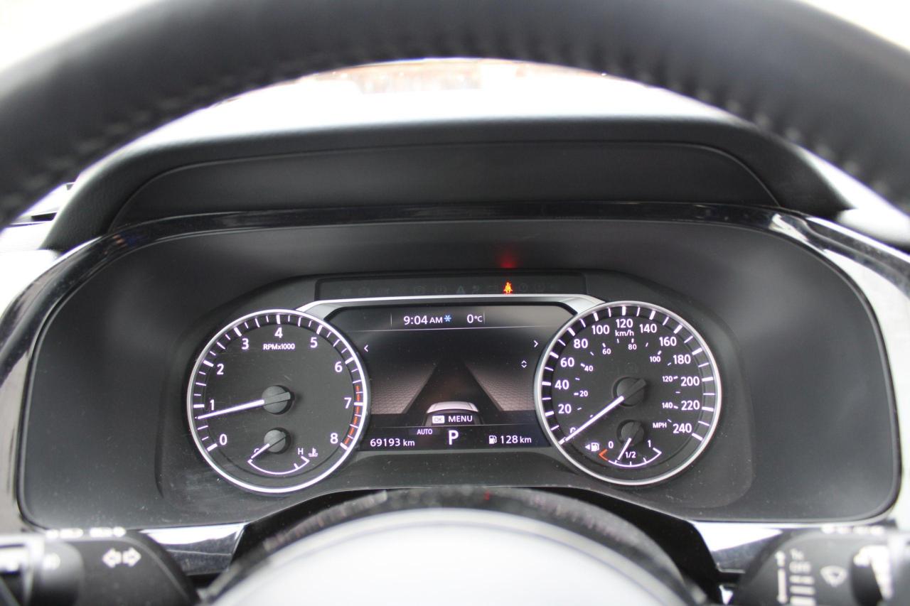 2023 Nissan Pathfinder SV 4WD - Photo #9