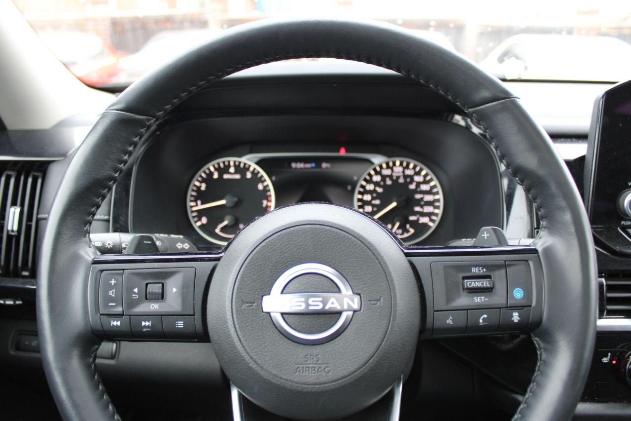 2023 Nissan Pathfinder SV 4WD - Photo #12