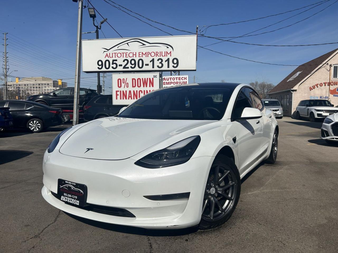 Used 2021 Tesla Model 3 SR Pearl White Pano Roof / Leather / Blind Spot Cameras for sale in Mississauga, ON