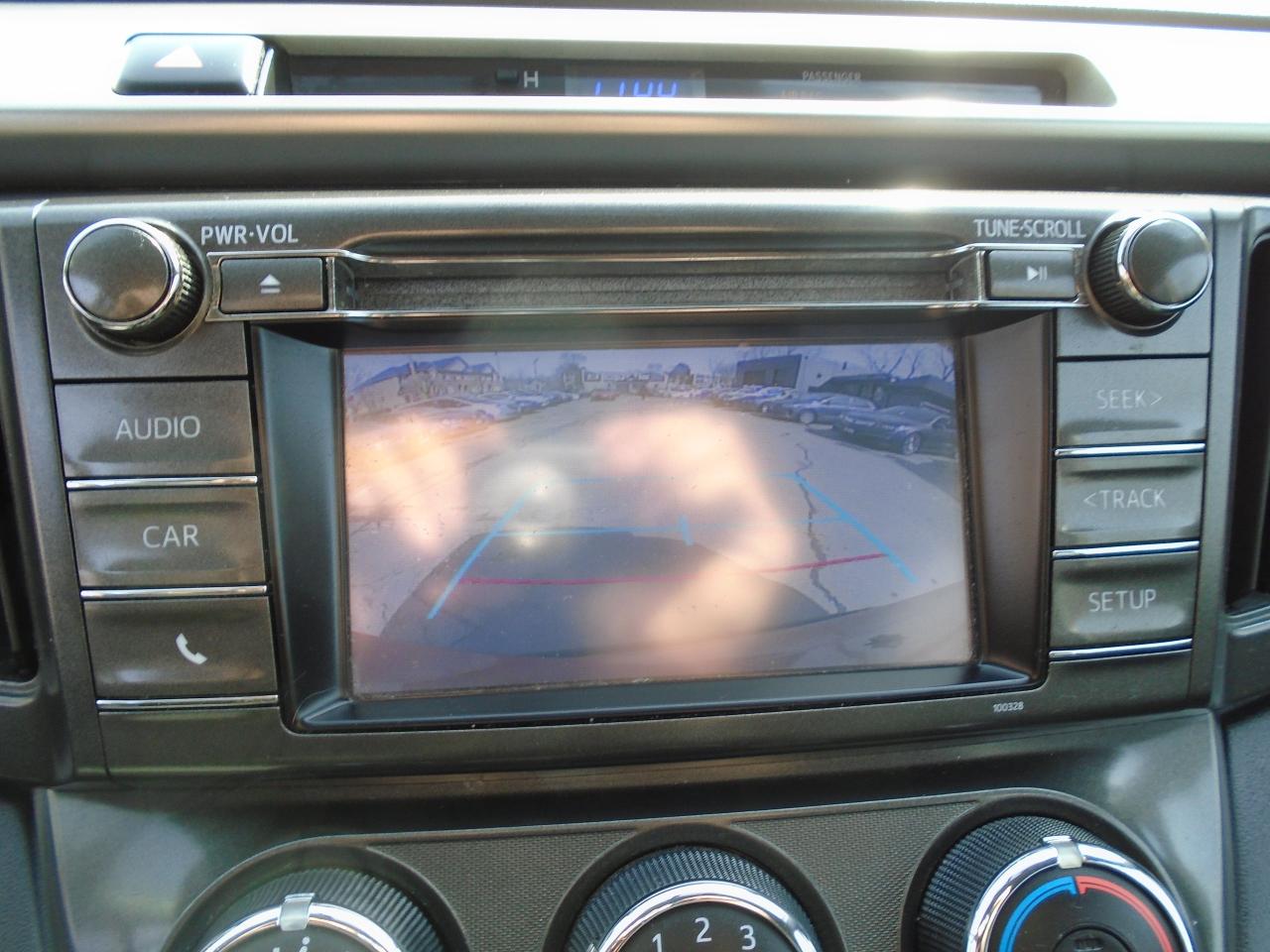 2015 Toyota RAV4 LE/ REAR CAM / KEYLESS/ HEATED SEATS / AC / CLEAN/ - Photo #21